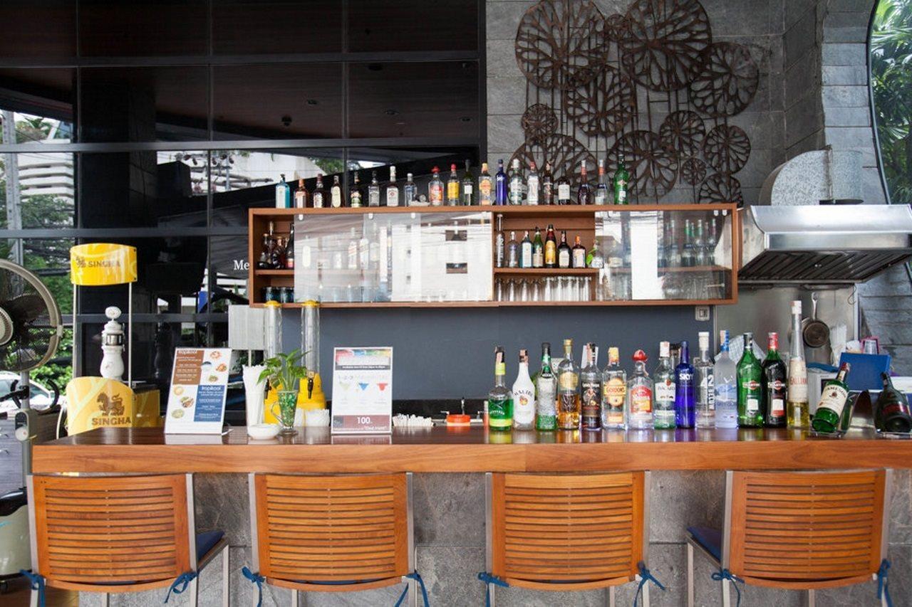 Best Western Sukhumvit 20 Bangkok Exterior photo